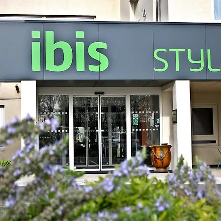 Ibis Styles Sud 3*